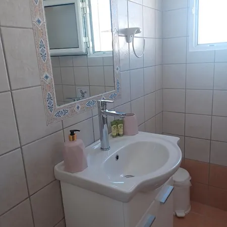 Orizodas Appartement *